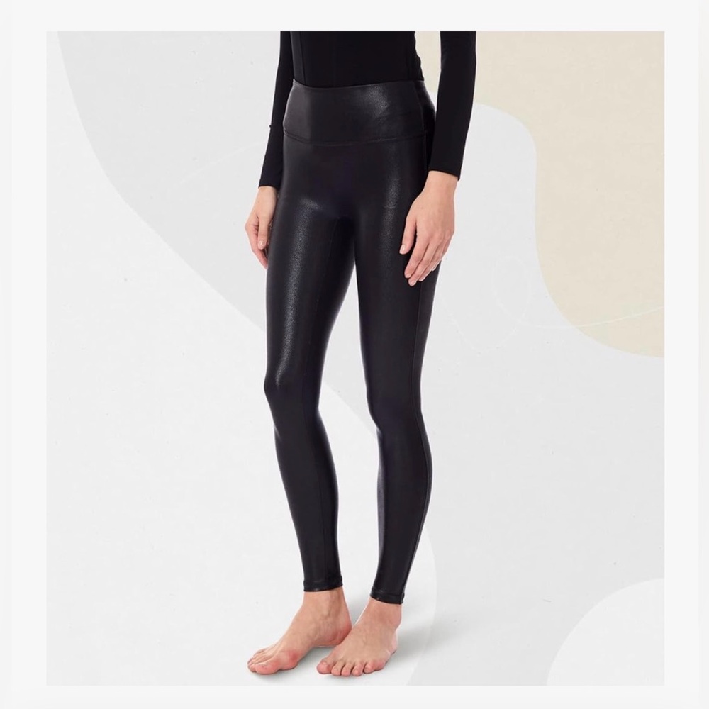 NEW Faux Leather Leggings High Rise Black
Size Medium